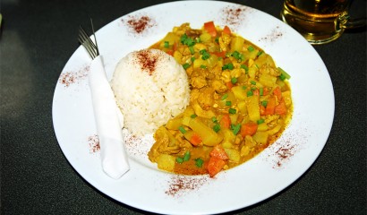 Hot Chicken Curry på The Coast Bar & Grill, Apia Samoa