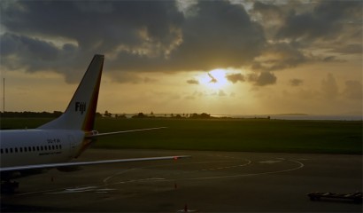 Solnedgång vid Nadi International Airport , Fiji Solnedgång vid Nadi International Airport , Fiji