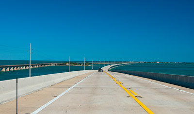 Seven mile bridge, Bilresa mella Miami och Key West