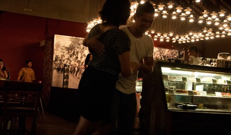 Dansare på Cafe Batu jimbar, Sanur Bali