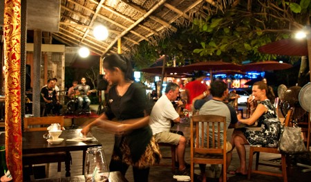Servering på Cafe Batu jimbar, Sanur Bali