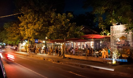 Cafe Batu jimbar i hjärtat av Sanur, Bali