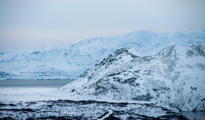 Snöklädda berg vid Þingvellir national park Snöklädda berg vid Þingvellir national park
