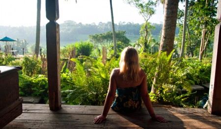 Med risfälten som utsikt på Bambu Indah, Ubud Bali