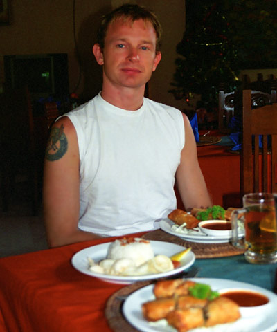 Lasse på  en restaurang i Sanur, Bali © 2002