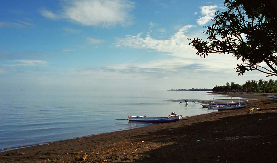 Kalibukbuk strand i Lovina, Bali