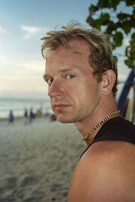 Lars på Kuta Beach vid solnedgång, Bali