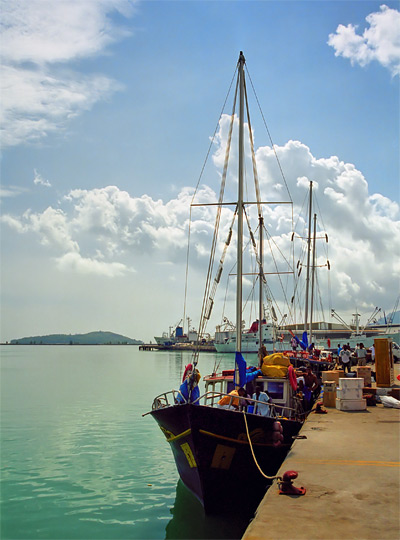 En skonare i Victorias hamn