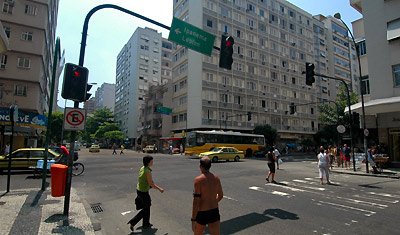 Gaturkorsning i Copacabana området
