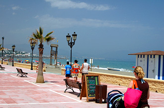 Strandpromenaden i Sabinillas