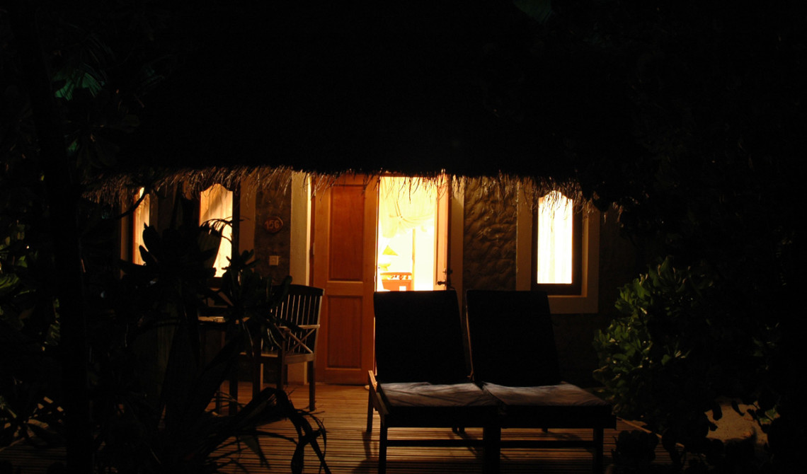 Vår bungalow nattetid