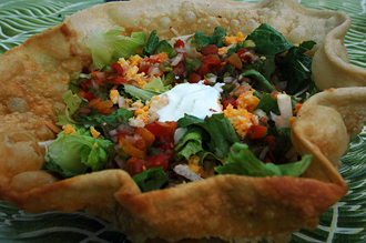 Platesize gigant Tostada på Rasta Pasta, Cayes Caulker