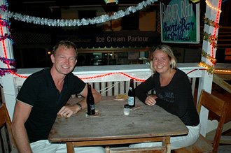 Lasse & Anki på Barrier Reef Sportsbar & Grill