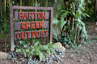 Skylt - Barton Creek Outpost