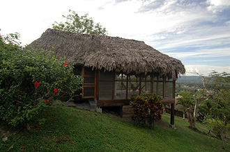Cabana på Cahal Pech