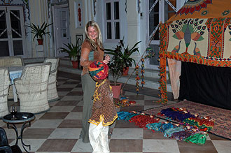 Kvällsunderhållning på Laxmi Vilas Palace