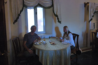 Frukost på Sariska Palace