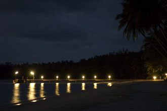 So Suan Yai strand by night, Koh Mak