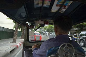 I en tuktuk genom Bangkok