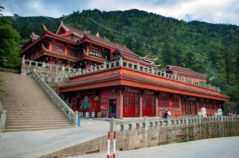 Leidongping, station för linbanan till toppen av Mount Emei, Kina
