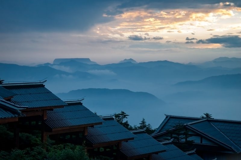Sista dagsljuset Mount Emei, Emeishan Kina
