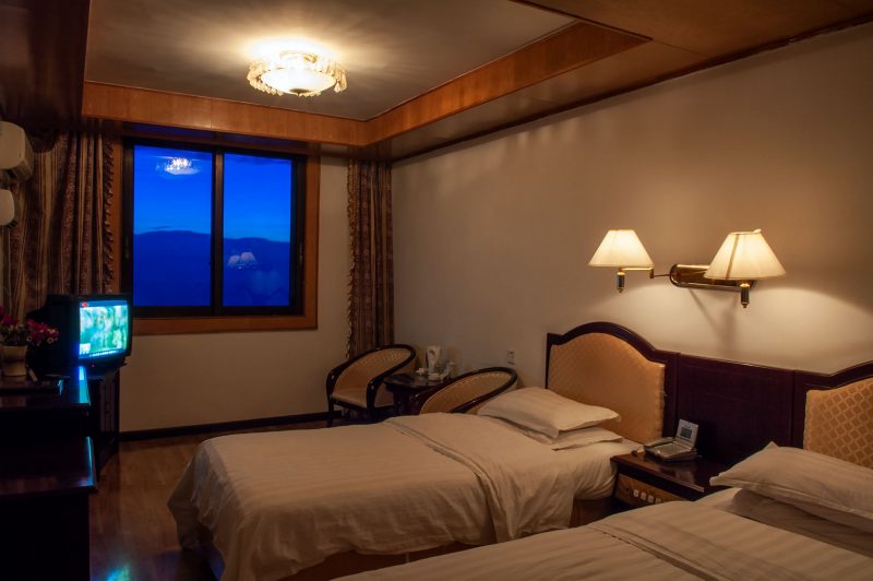 Dubbelrum Golden Top Villa Hotel, Mount Emei Kina