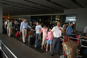 Kö till taxi vid Shanghai Hongqiao Airport