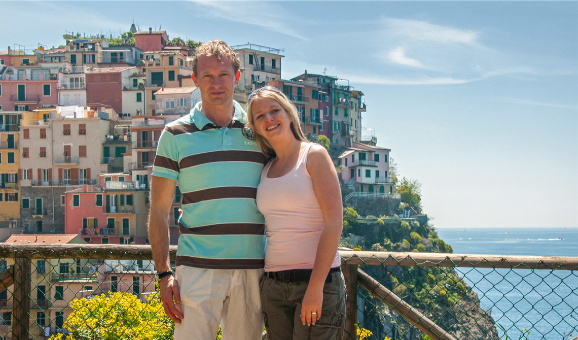 Lars och Anki med Manarola i bakgrunden, Cinque Terre