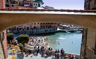 Vernazza hamn, Cinque Terre