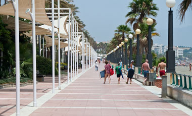 Estepona strandpromenad