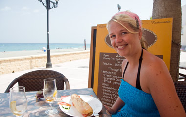 Anki på restaurante Miel i Sabinillas