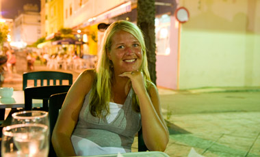 Anki på restaurang i Estepona