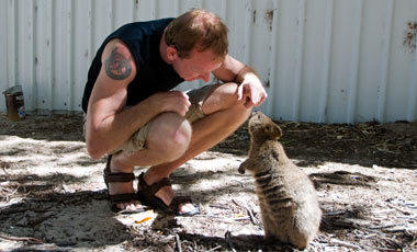 Lasse och en quokka, Rottnest Island