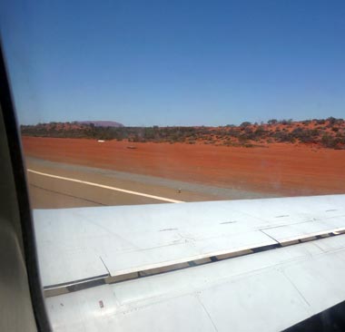 Landning med Qantas, Connellan Airport,  Ayers Rock