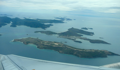 Hamilton Island och grann öar sett från flygplanet
