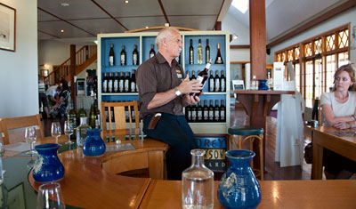 Vinprovning på Audrey Wilkinson Vineyard