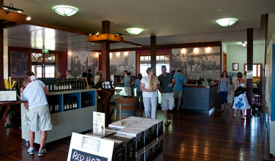 Vinprovning på Audrey Wilkinson Vineyard