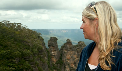 Anki vid Blue mountains med the three sisters i bakgrunden