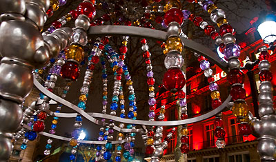 Metrostation vid Hotel Du Louvre