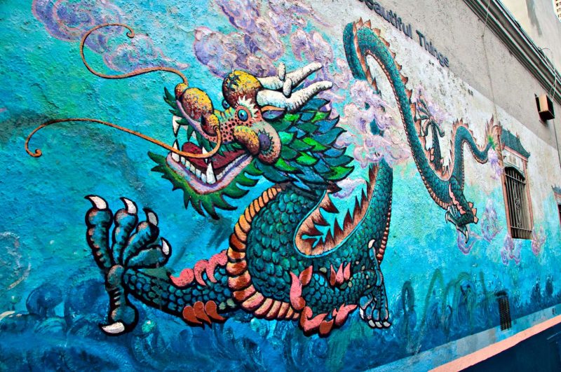 Drake målad på husvägg i Chinatown, San Francisco