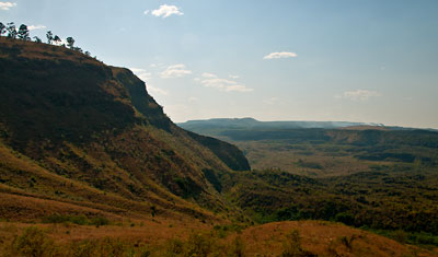 Det grönskande landskapet och dalgången ner i Menengai kratern, Kenya