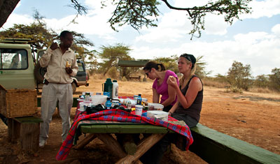 En mysig lunch med Sammy i Lake Nakuru, Kenya