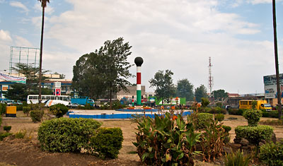 Rondell mitt i staden Nakuru, Kenya