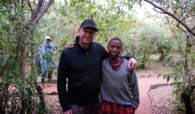 Lars och en nyfunnen vän på JK Mara Camp, Masai Mara Kenya Lars och en nyfunnen vän på JK Mara Camp, Masai Mara Kenya