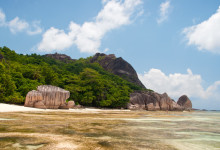 Lågvatten vid Anse Source d’Argent, La Digue Seychellerna