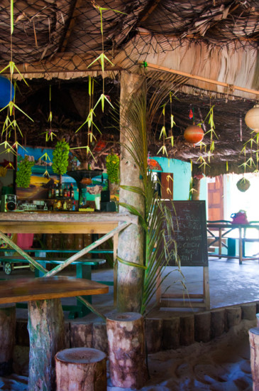 20110220-39-Loutier-Coco-Restaurant-La-Digue-Seychelles