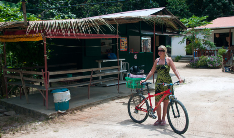 Anse Grosse Rouche Kiosk, La Digue Seychellerna