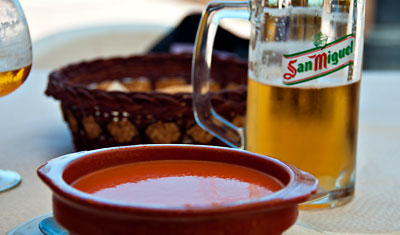 Gazpacho och San Miguel på Manolos, Sabinillas