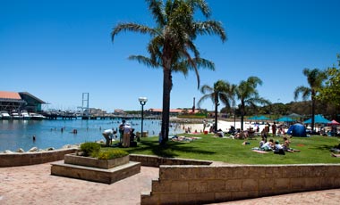 Hillarys boat harbour