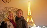Anki och Lasse på Nyårsnatten vid La Tour Eiffel, Paris
